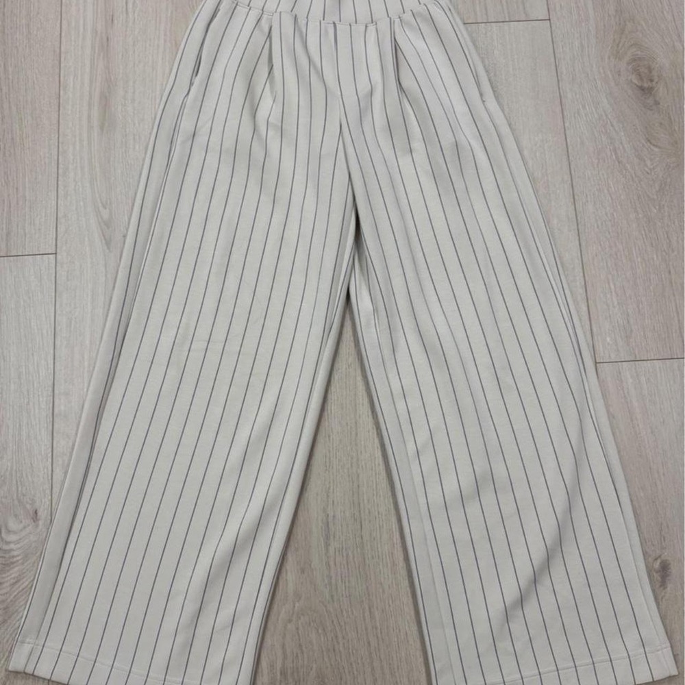 Arie Offline by Paris white with thin black vertical striped pants in XS